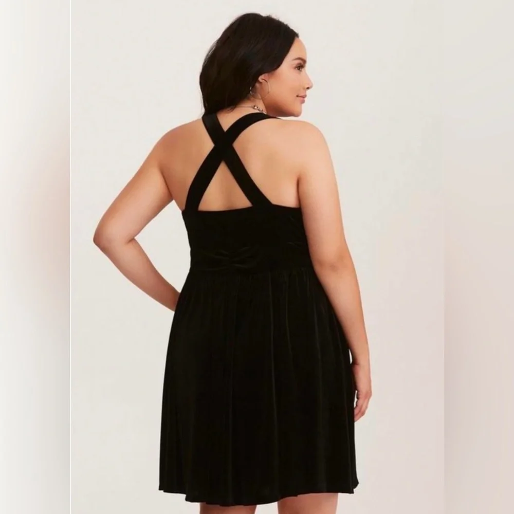 Torrid Black Velvet Surplice Crisscross Back Dress- Size 2-2X - Picture 3 of 13